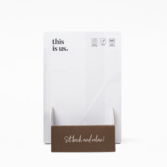 'this is relaxing.' | lege display voor maskers