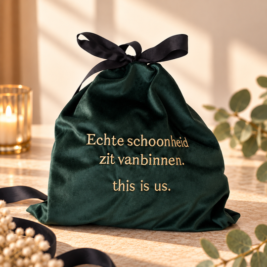 this is us. | Velvet cadeauzakje groen (5x)